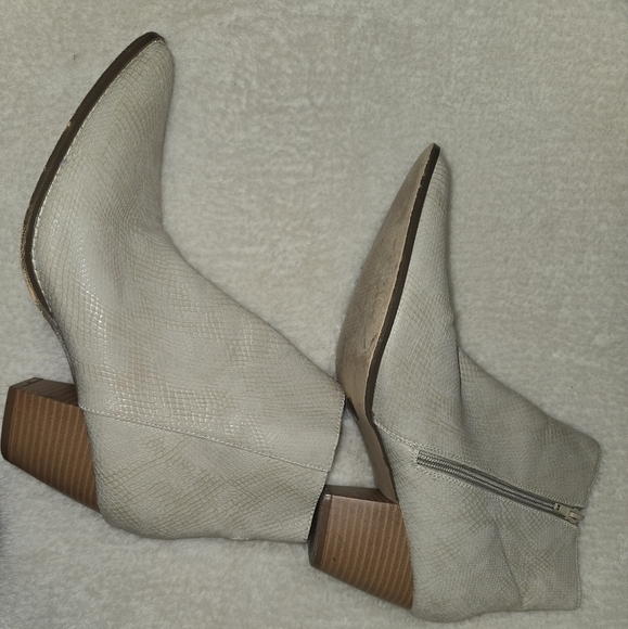 Coconuts by Matisse Vegan Snake Skin Going West Zip Up Heeled Bootie Boots - Picture 8 of 16